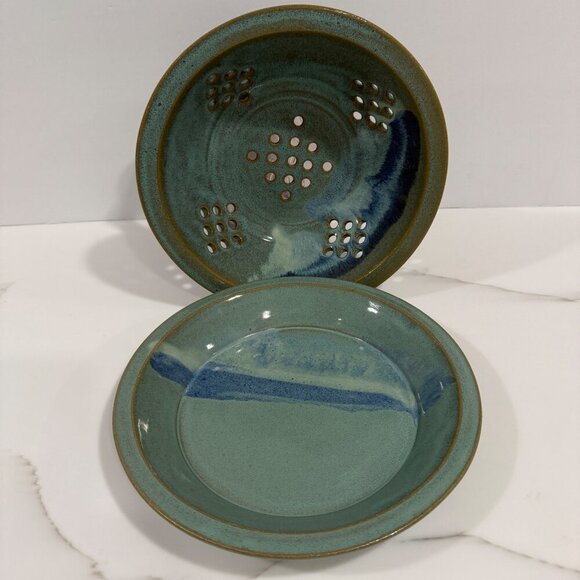 VTG 1996 Hand Thrown Signed 2 PC Pottery Berry Strainer Bowl Colander & Plate 9" - Picture 1 of 10